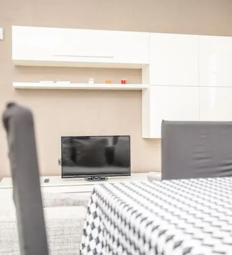 Grazioso In Bicocca Con Ac E Wi-fi * Milán